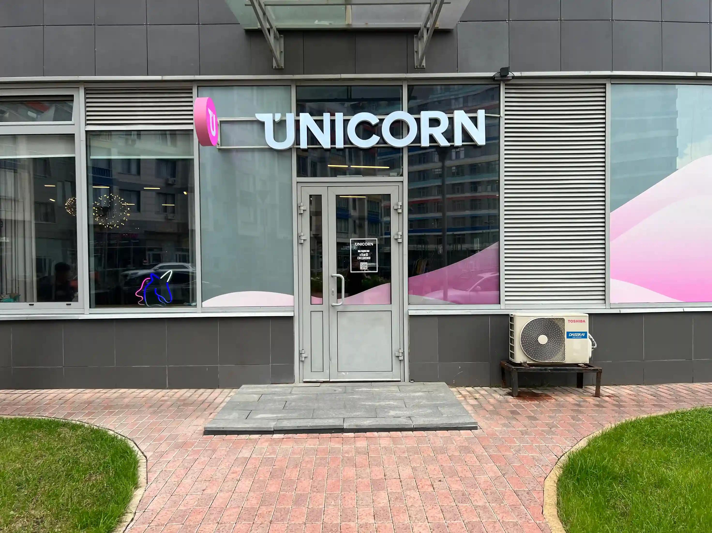 poizon showroom gallery